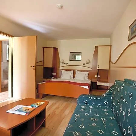 Makar Sport&atrium Otel 3*